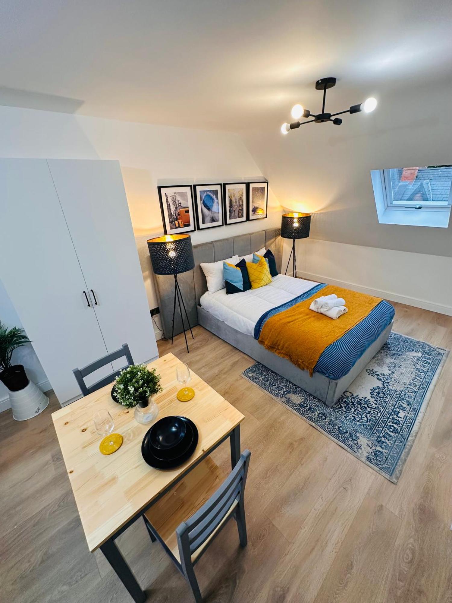 R1 - Luxury Self-contained Near Qe Hospital * Birmingham