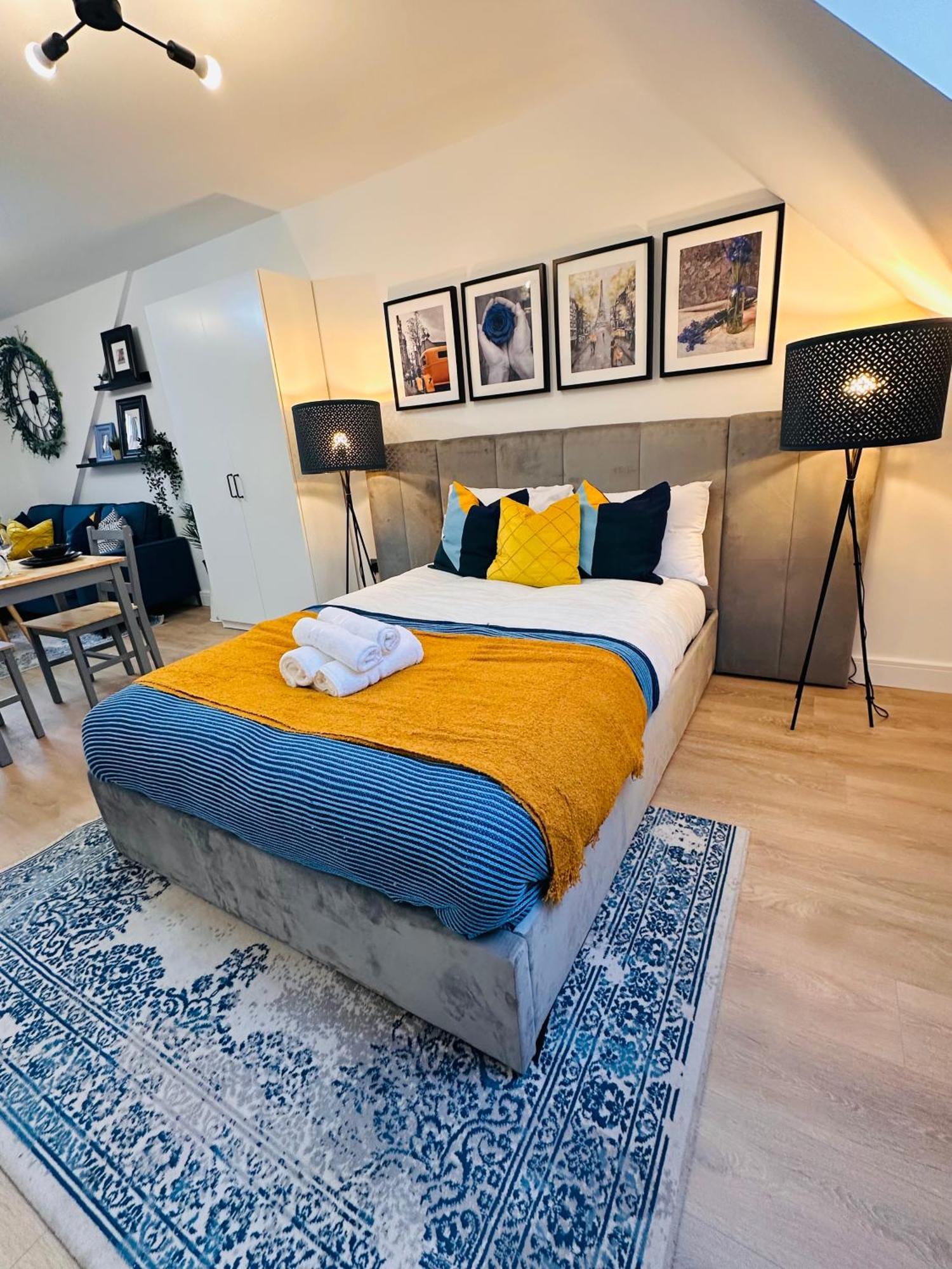 R1 - Luxury Self-contained Near Qe Hospital * Birmingham